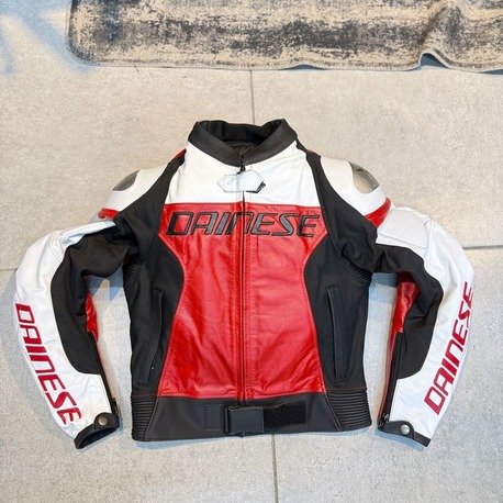 Dainese Kırmızı Beyaz Crop Model Ceket