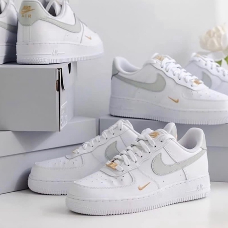 NİKE AIR FORCE 1 07’ ESSENTİALS