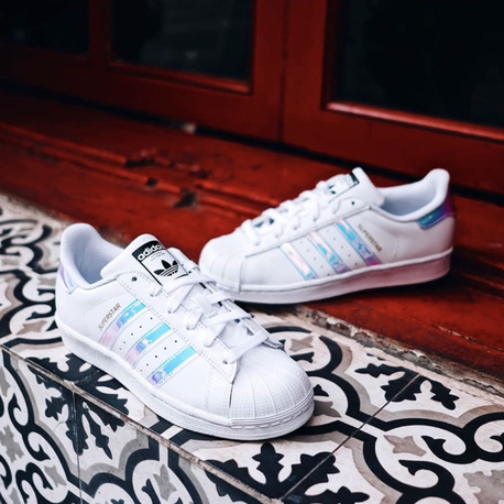 Adidas Süperstar “Hologram”