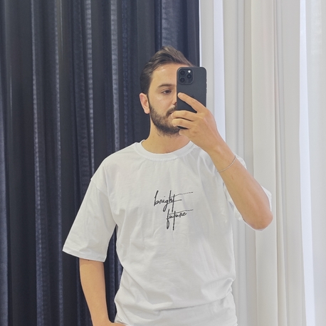 Oversize Rahatlığı, Beyazın Zarafetiyle