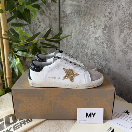 Golden Goose “Black/Gold” ⭐️