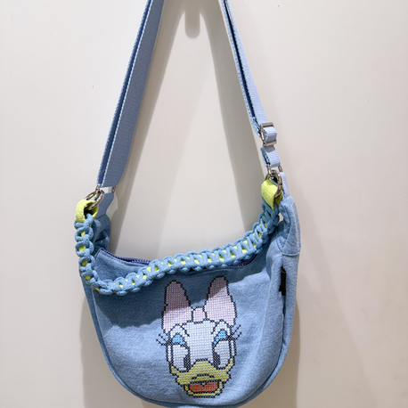 Uniq Lady Duck