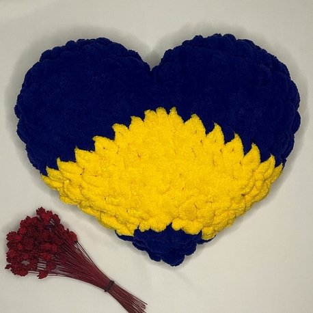 Yellow & Navy – Puffy Taraftarlı Kalpli Yastık 