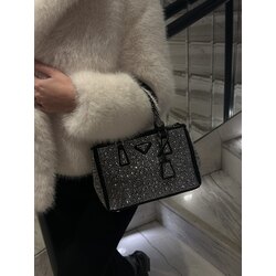 Prada taşlı çanta