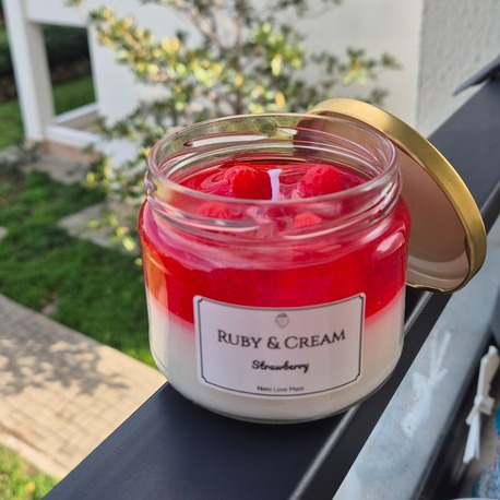 Ruby & Cream Strawberry