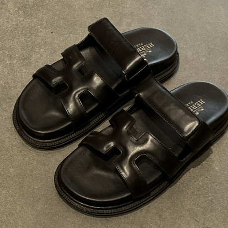 HERMES Women’s Leather Slides 