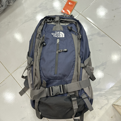 The North Face 80L kamp ve seyahat çantası 