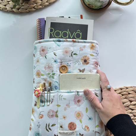 Cepli İlkbahar Kitap ve Tablet Çantası
