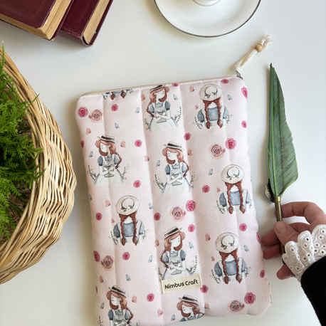 Yeşilin Kızı Kitap ve Tablet Çantası