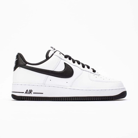 Nike Air Force 1 07 “Black & White”