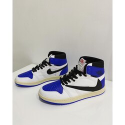 Air Jordan x TRAVİS SCOTT 