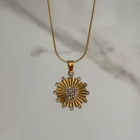 Çelik Kalp Taşlı Kolye