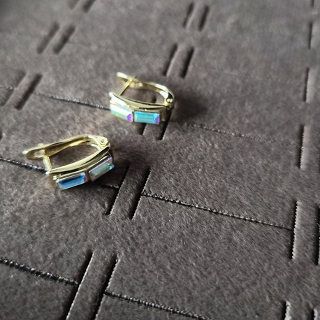 Swarovski Taşlı Minimal Küpe