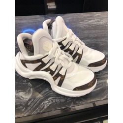 Louis Vuitton Archlight