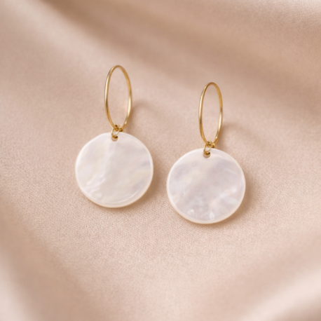 Lumière Pearl Hoops