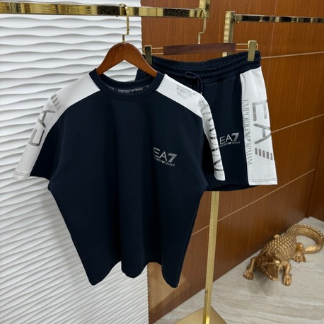 EA7 Yazlık Omuz Detaylı Lacivert Takım