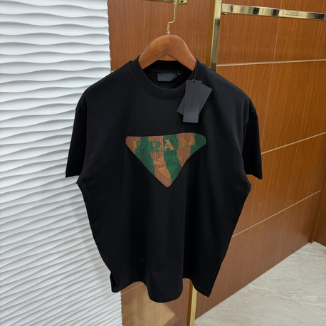 Prada Nakış Siyah İthal Tişört