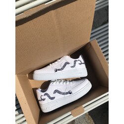 yılan desen nike