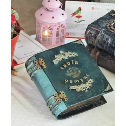 Hediyelik İsme Özel Nostaljik Kitap Kutusu