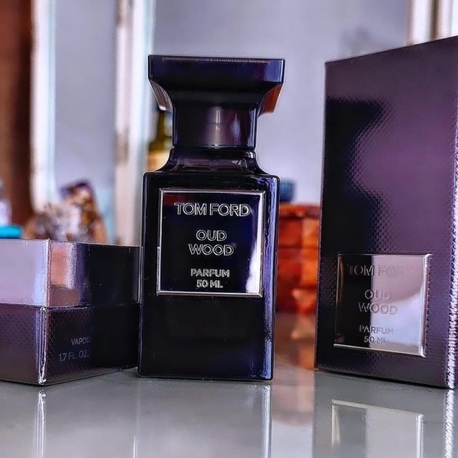 tom ford oud wood parfum 10 ml 