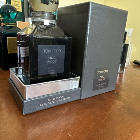 tom ford oud wood edp 10 ml 