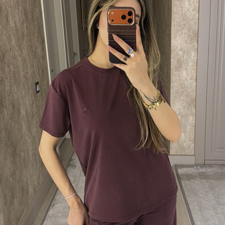 Lacoste etiketli kartlı takım