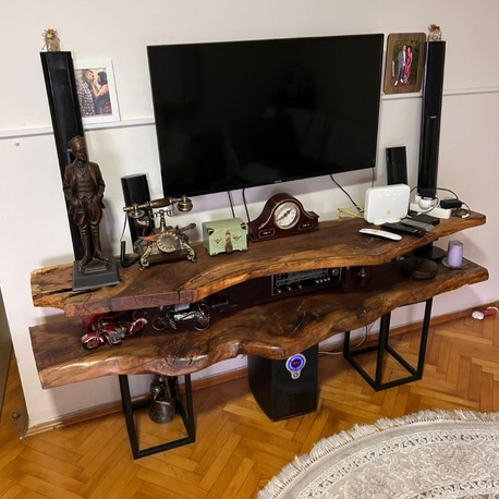 CEVİZ TV ÜNİTESİ ( TEK PARÇA )