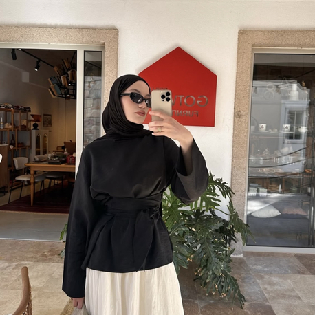TASARIM SİYAH KETEN BLUZ