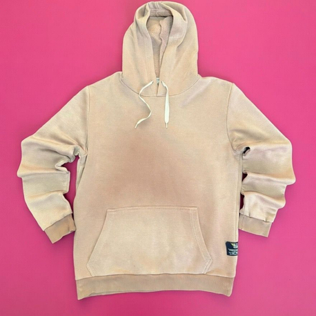 Açık pembe hoodie Oversize kalıp Kanguru cep Günlük kombinlere uyumlu.