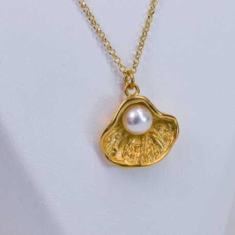 Pearl's Golden Heart Kolye