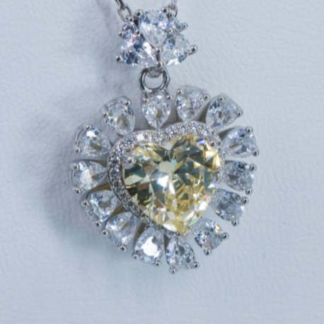 Queen's Heart Kolye