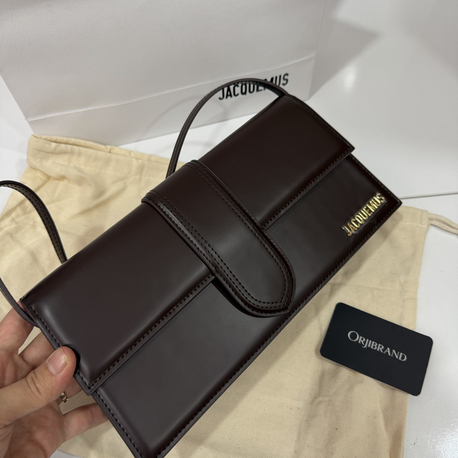 JACQUEMUS 