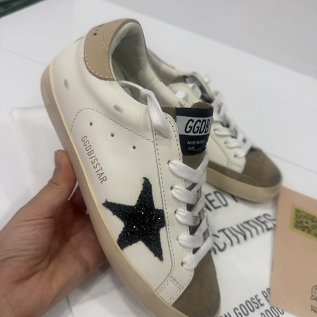 GOLDEN GOOSE