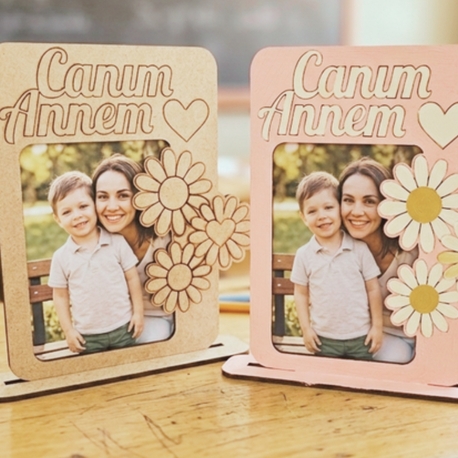 Anneler günü resim çerçevesi boyama etkinliği figürü