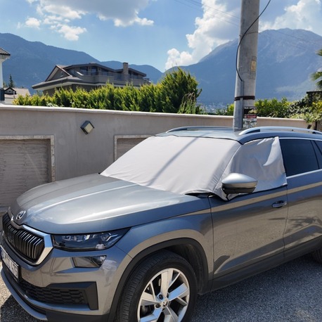 Skoda Kodiaq Premium Isı Yalıtımlı ve %100 Karartmalı Oto Cam Perdesi