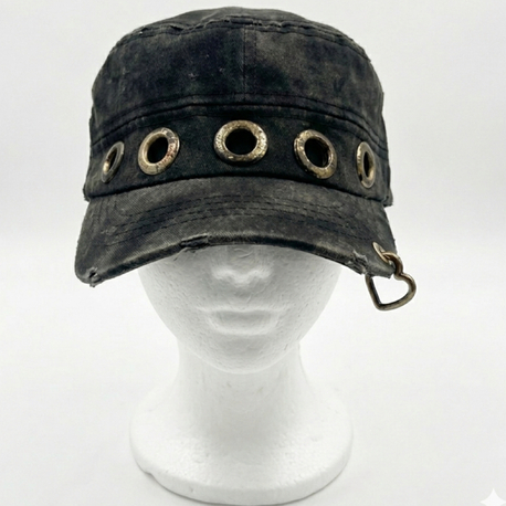 heart-detailed cap with unique holes