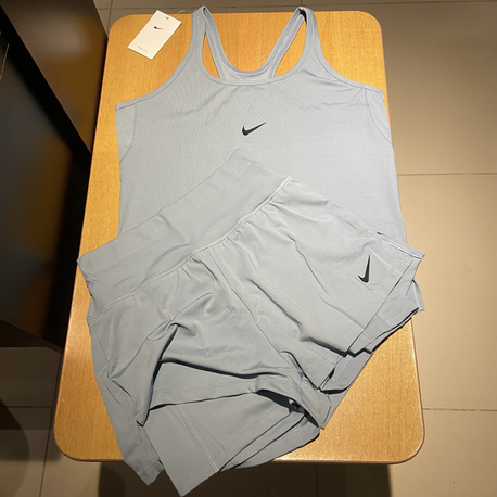 Nike Yırtmaçlı Takım