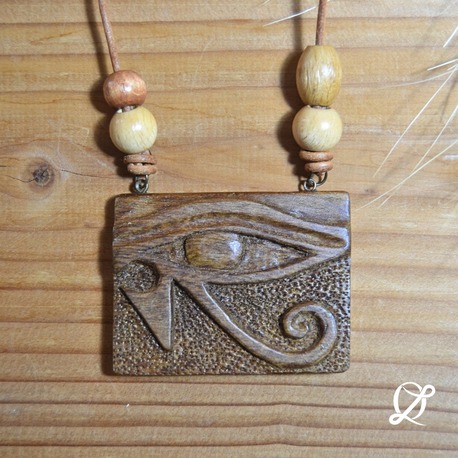 El Yapımı Ahşap Oyma Kolye – Horus’un Gözü (Ra’nın Gözü)
