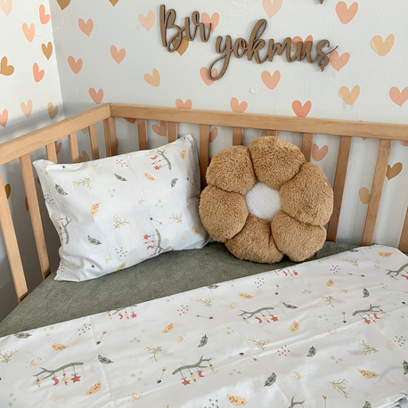 %100 Pamuklu Kumaş Minik Çiçekler Bebek Nevresim Takımı