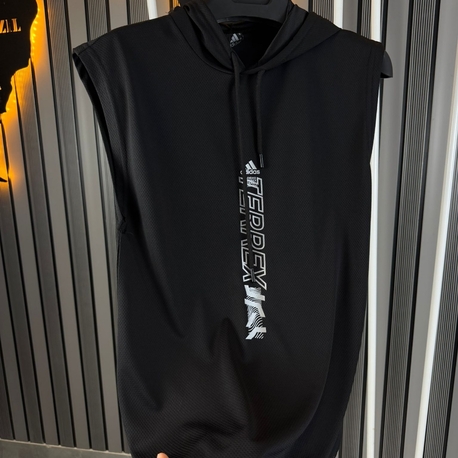 adidas terrex kapşonlu sıfır kol tişört 