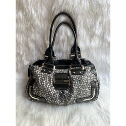 METALLIC GUESS