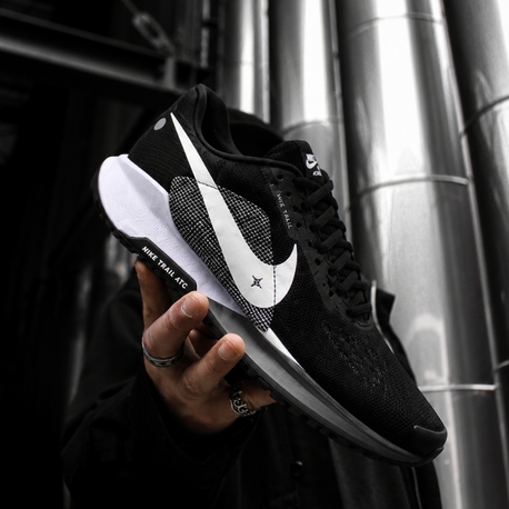 Nike Pegasus Trail 5 Siyah/Beyaz 
