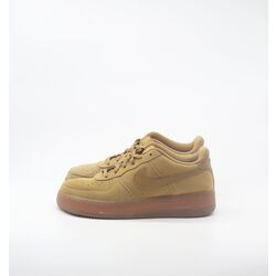 Nike Sneaker