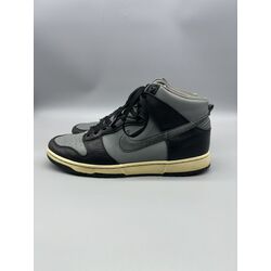 Nike Sneaker