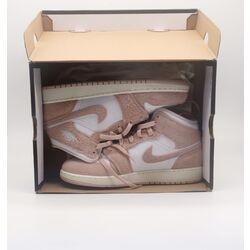Nike Air Jordan 1 Mid SE Legend Pink GS