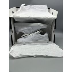 Nike Sneaker