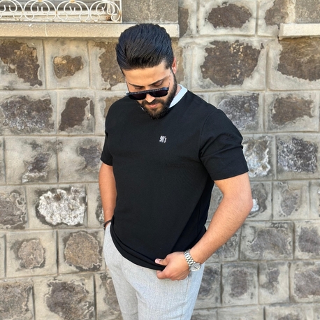 Beyaz Çizgili Detaylı Bisiklet Yaka Tişört