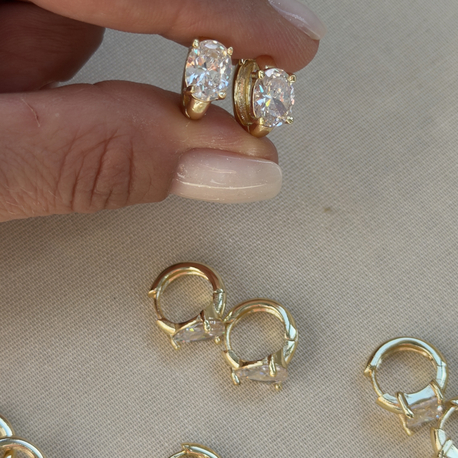 Kuyum model 14k Oval Taş küpe 