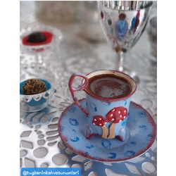 Kırmızı Mantar