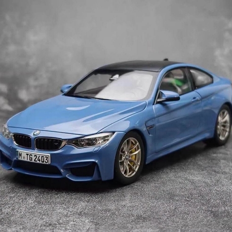 1:18 Paragon 2014 BMW M4 F82